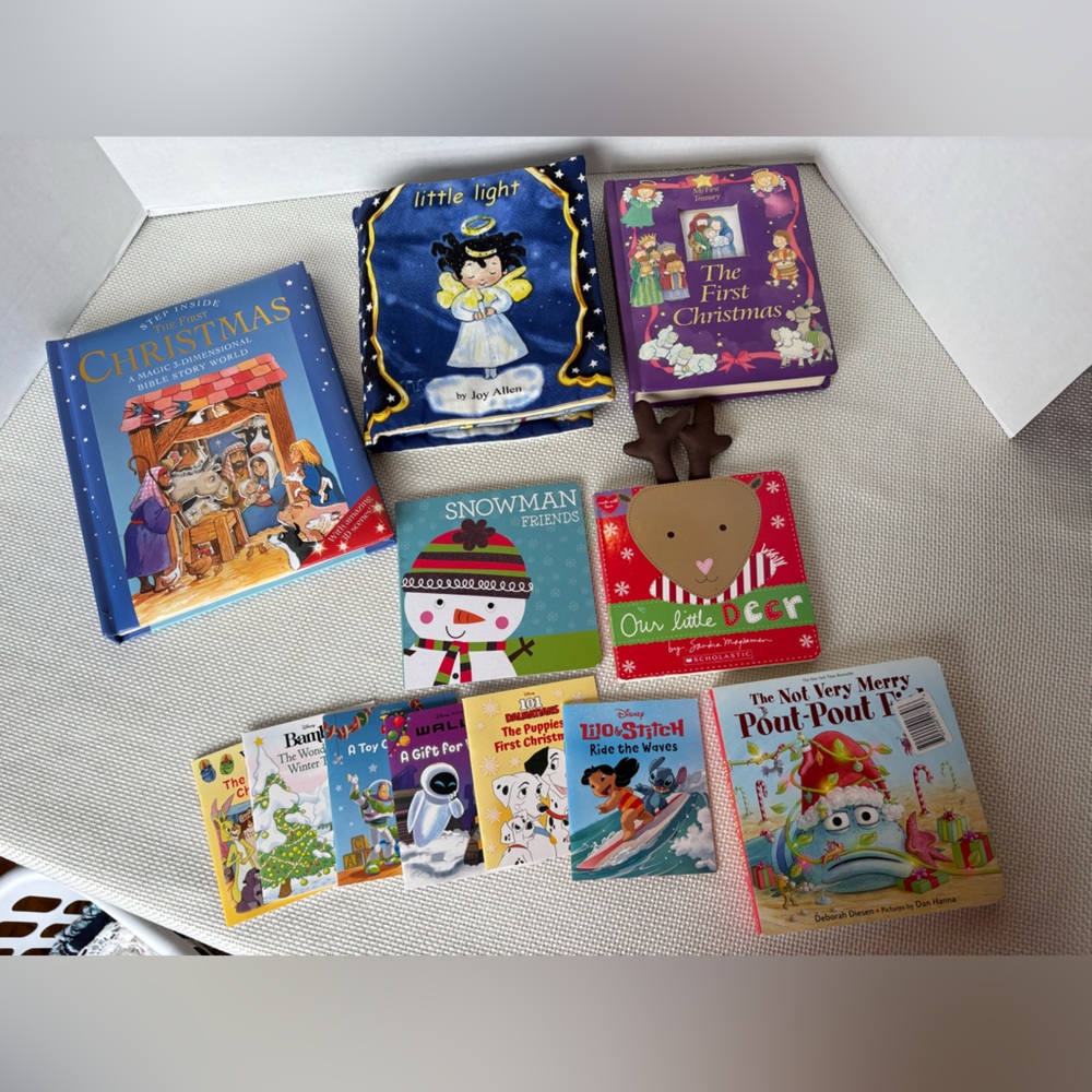 Lot of 12 Children's Books Christmas Books Pout Pout Fish First Christmas Disney